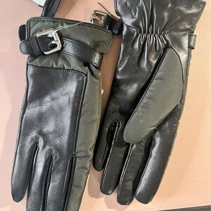 RUDSAK Women leather gloves (Size P/S)